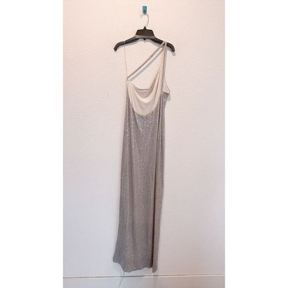 The SEI One Shoulder Gown in Frost size L - Picture 10 of 13